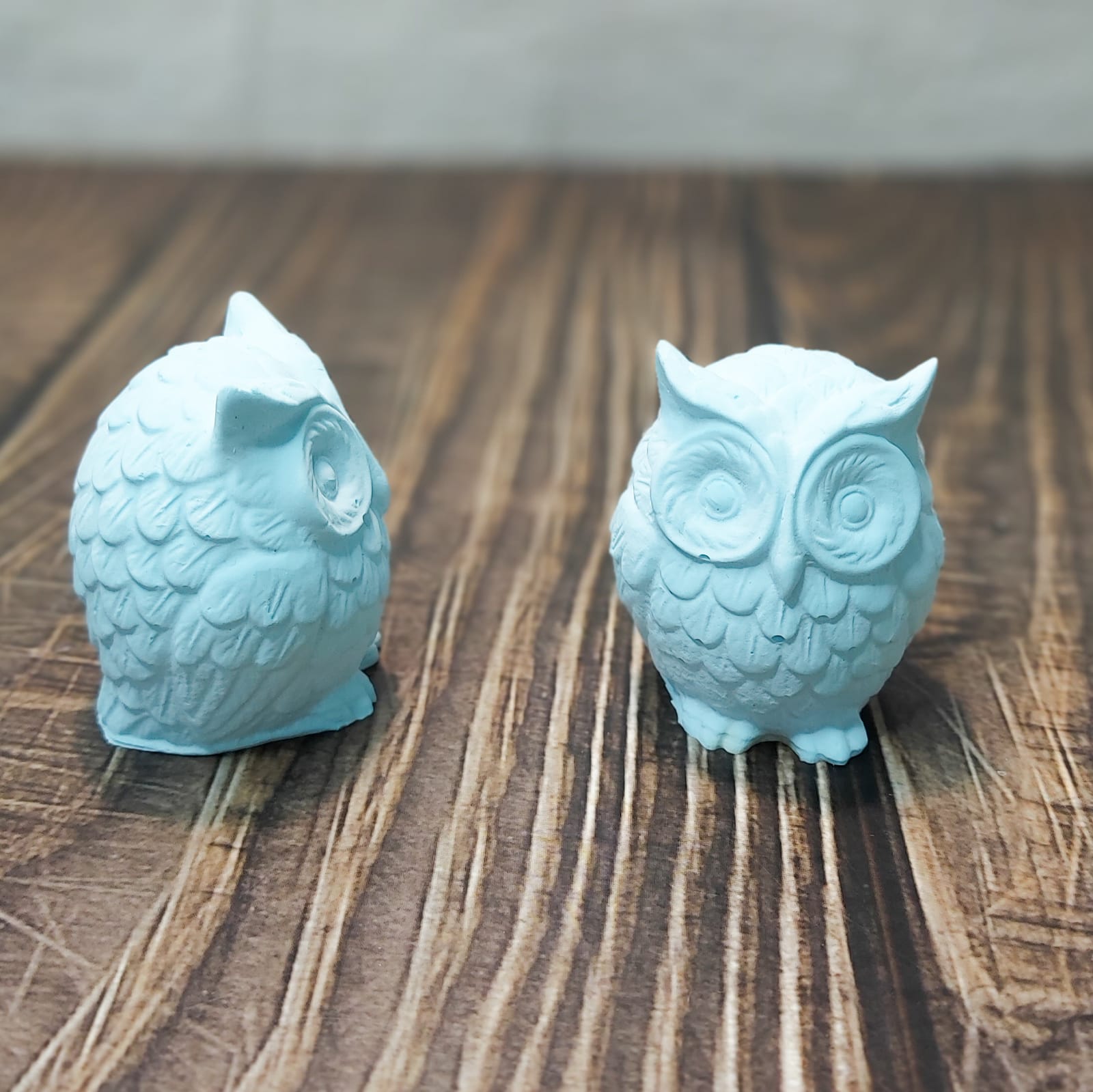 Owl plaster figure